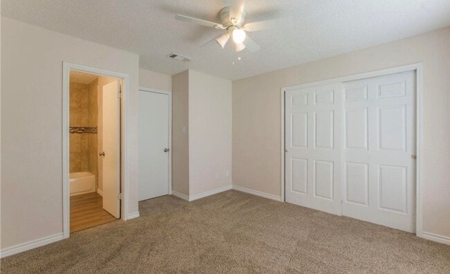 Building Photo - 2504 Magnum Cir