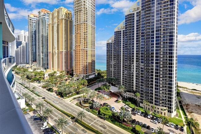 Building Photo - 17550 Collins Ave