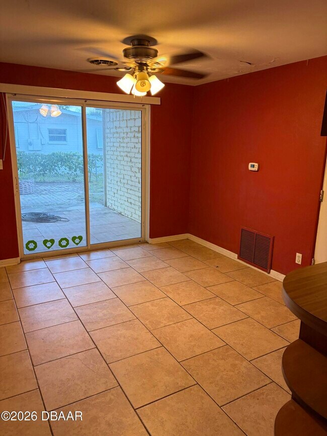 Building Photo - 2537 Coral Way W