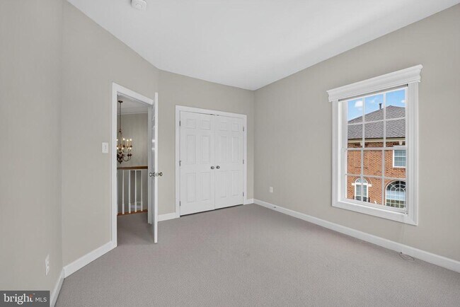 Building Photo - 30 Sharpstead Ln