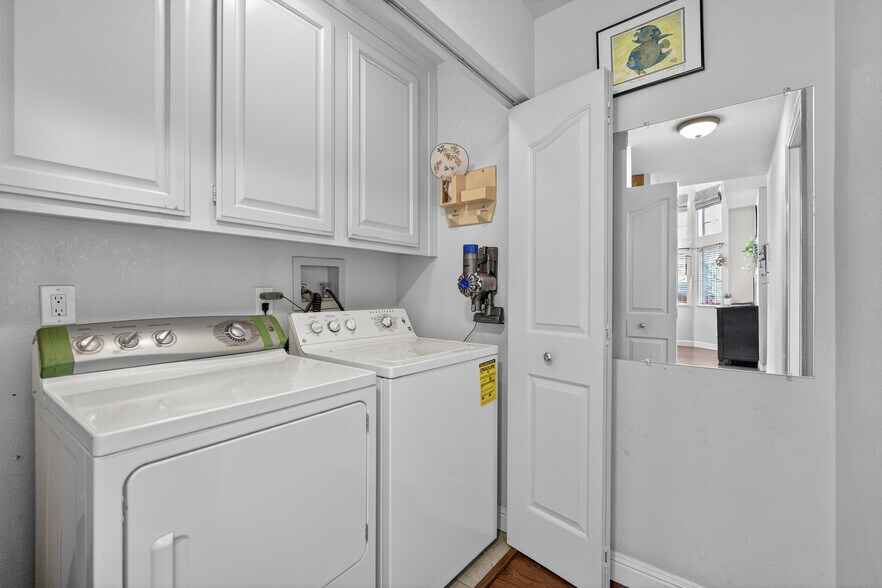 Building Photo - 151 Buck Ct