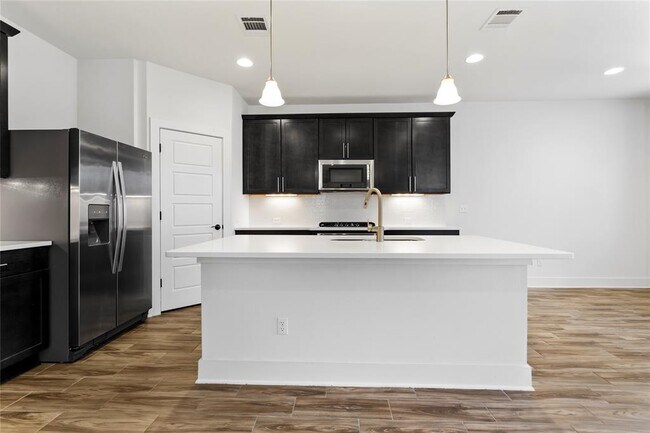 Building Photo - 9109 Moonstone Dr