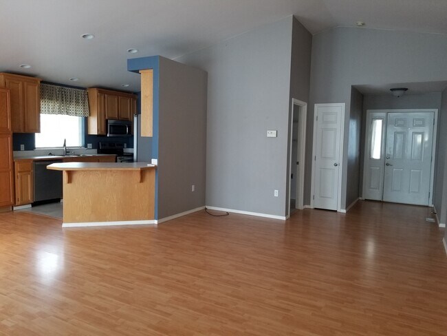 Building Photo - Pet Friendly House in Ephrata
