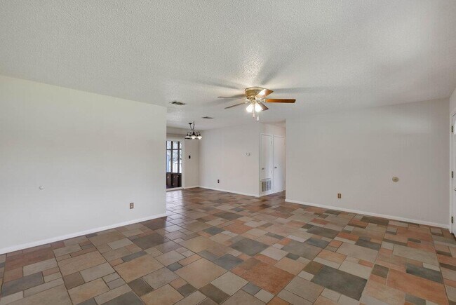 Building Photo - 16001 Awalt Dr