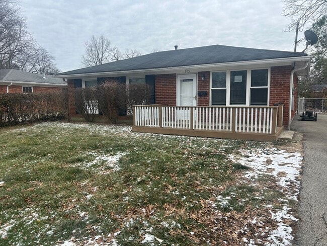 Primary Photo - 205 Lesane Ct