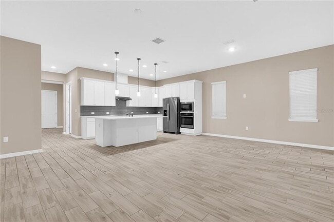Building Photo - 16030 Micelli Dr