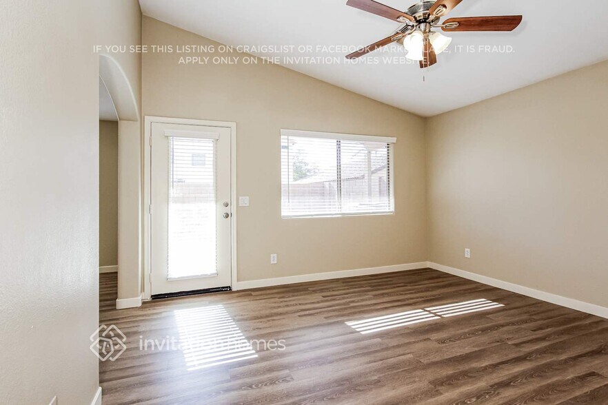 Building Photo - 12809 W Roanoke Ave