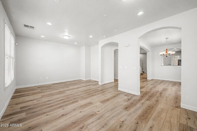 Building Photo - 2780 S Alpine Dr