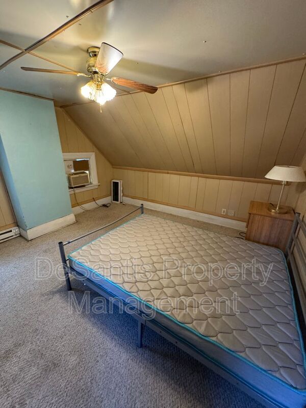 Building Photo - 6332 Phillips Ave