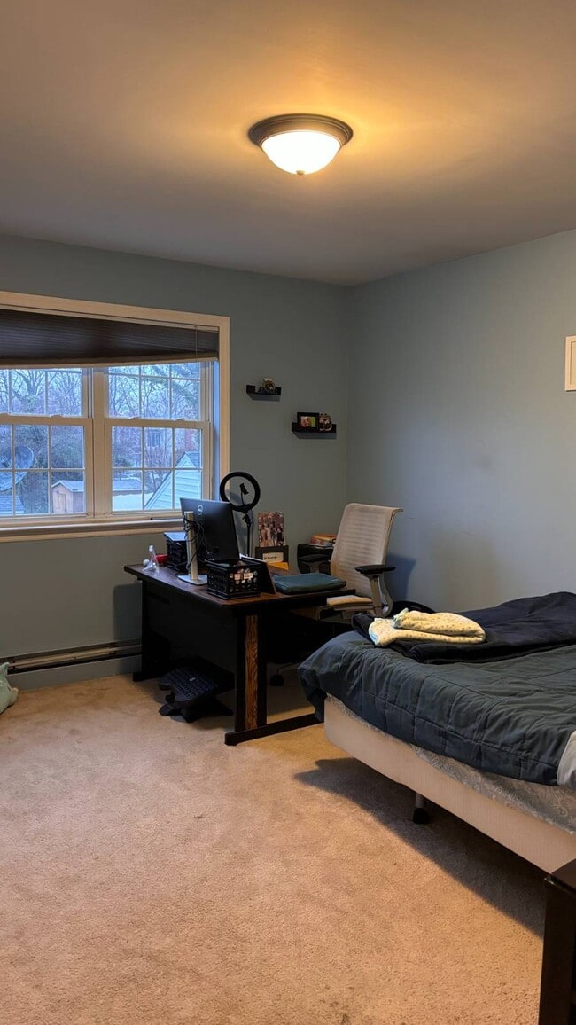 Building Photo - 352 Lake Ave S