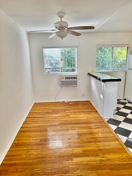 Building Photo - 4900 Woodman Ave