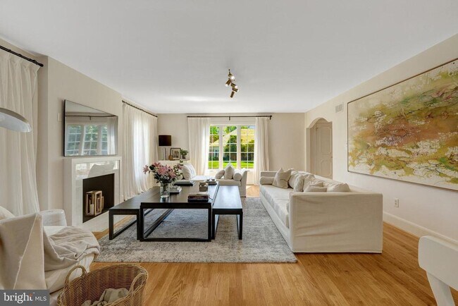 Building Photo - 6305 Dunaway Ct