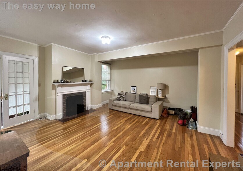 Building Photo - 7 Craigie Cir