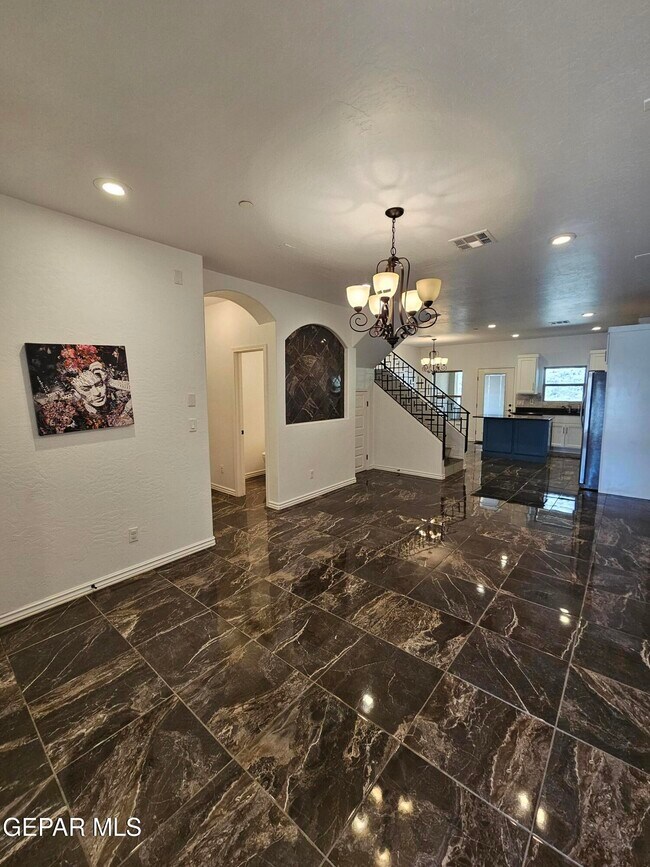 Building Photo - 704 Espada Dr