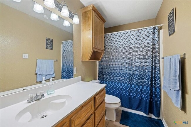 Building Photo - 3210 Raven Dr