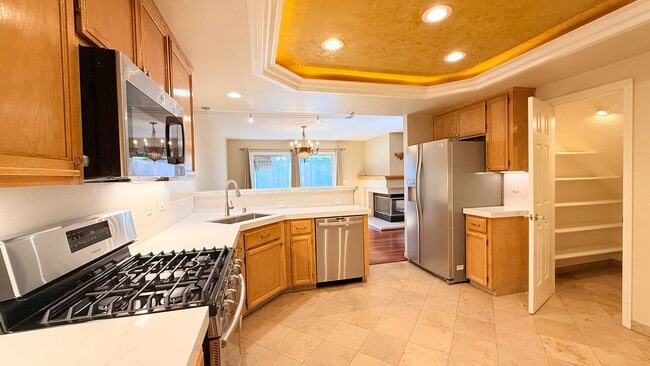 Building Photo - Charming and Move-in Ready 3BD/2.5BA, Two-Story Townhouse in Miravilla at Gale Ranch, San Ramon- ...