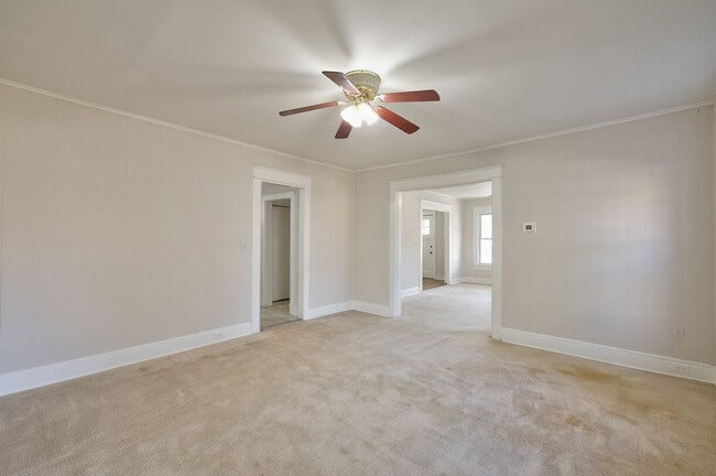Building Photo - Great 4 Bedroom in 16th st Heights