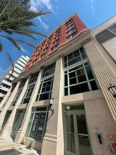 Building Photo - 111 E Flagler St