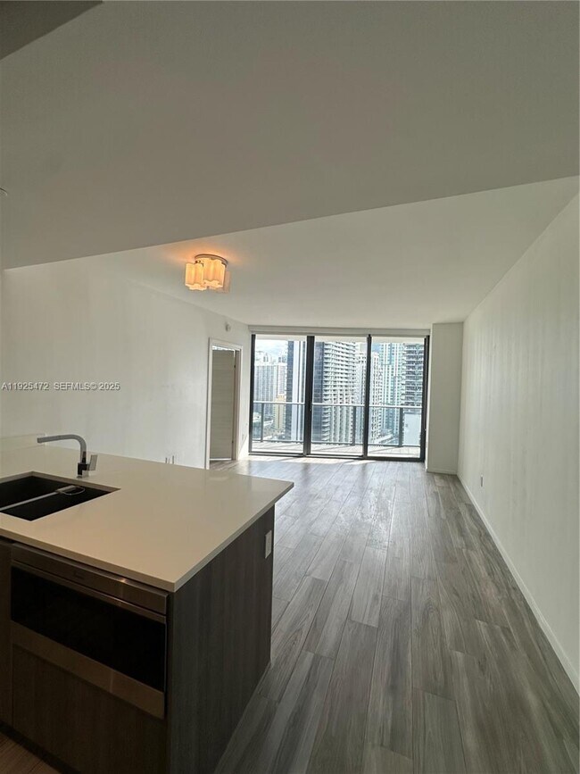 Building Photo - 801 S Miami Ave