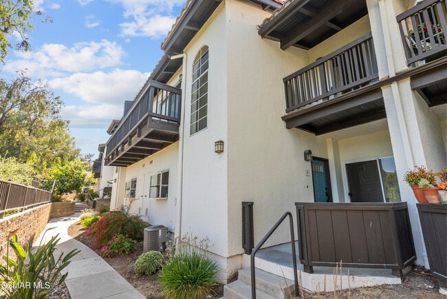 Building Photo - 5580 Spanish Oak Ln
