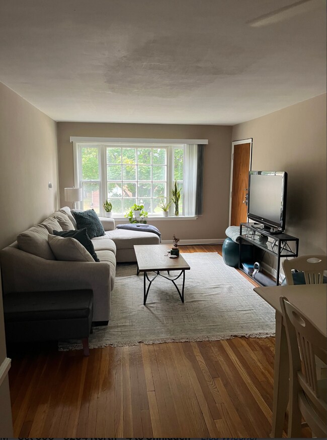 Building Photo - 8204 W North Ave