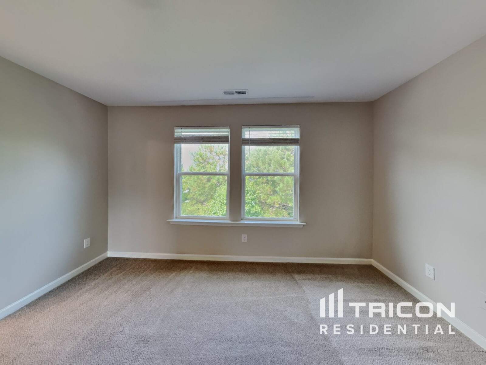 Building Photo - 136 Yadkin St