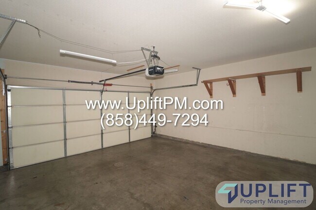 Building Photo - 1337 Serena Cir