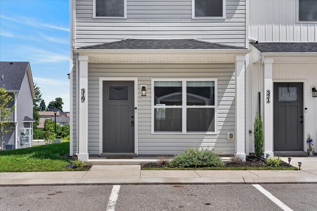 Building Photo - 319 Front Rdg Cir