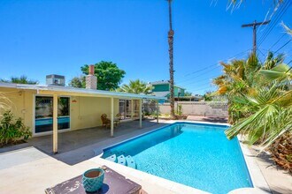 Building Photo - SPARKLING POOL! 4 BEDROOM