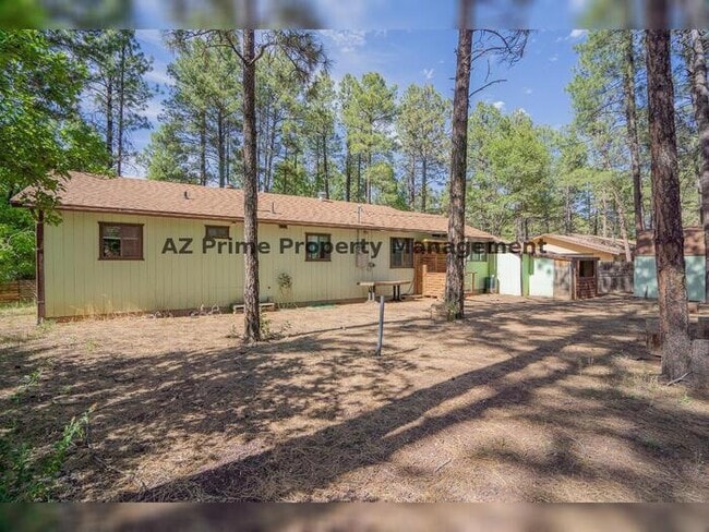 Building Photo - 5383 Glenwood Ln