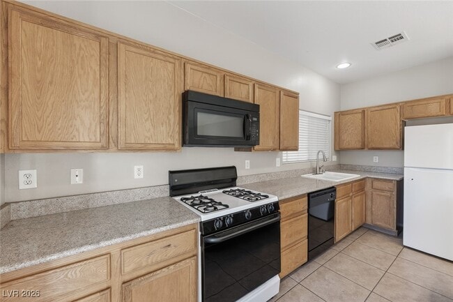 Building Photo - 621 Iron Stirrup Ave