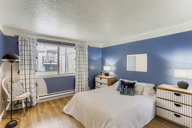 Building Photo - 77 Galen St