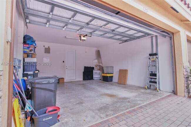 Building Photo - 129 Riverwalk Cir E