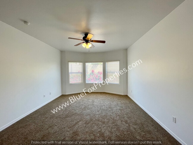 Building Photo - 1112 W Montelupo Dr