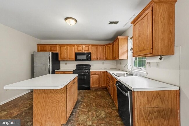 Building Photo - 1802 Harrison Ct