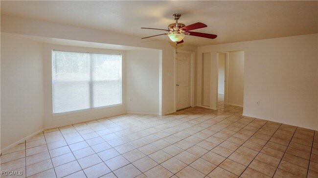 Building Photo - 1366 Nimrod St