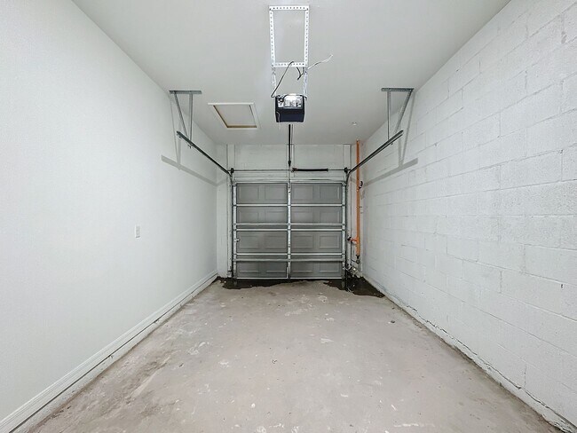 Building Photo - Townhouse For Lease in Saint Cloud