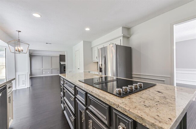 Building Photo - 4310 Brightwood Dr