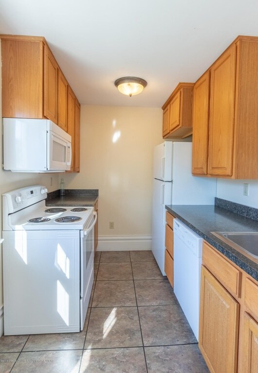 Kitchen - 229 S Bingham St