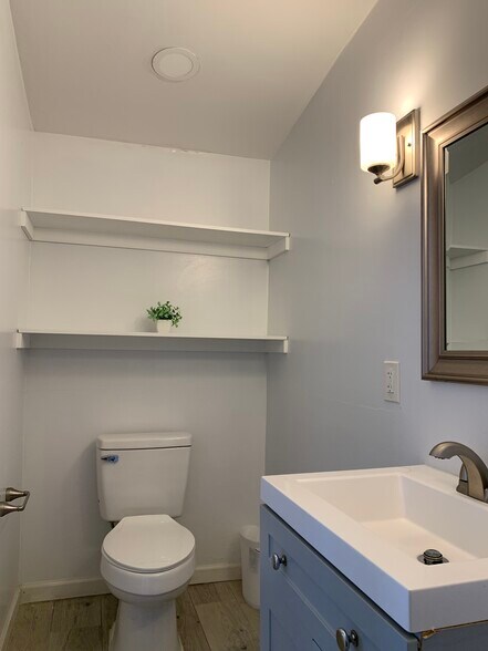 Building Photo - 644 Sandalwood Dr