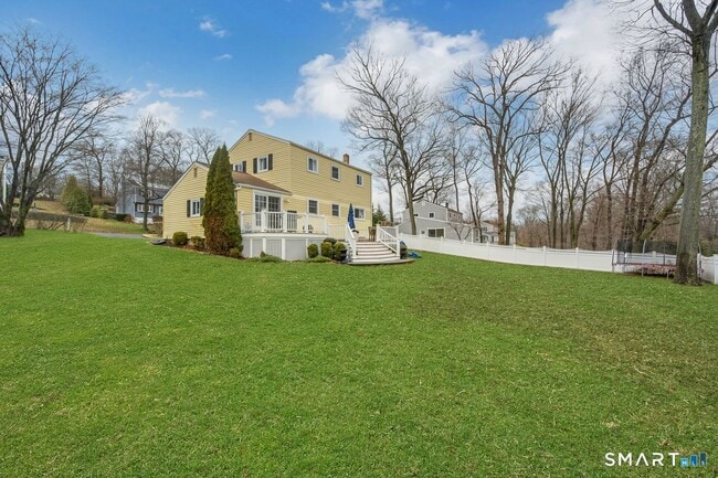 Building Photo - 51 Ledgewood Dr