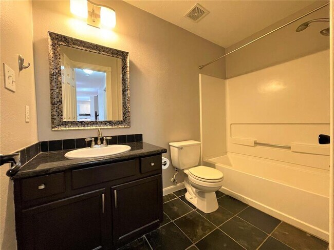 Building Photo - 16002 Speyburn Ct