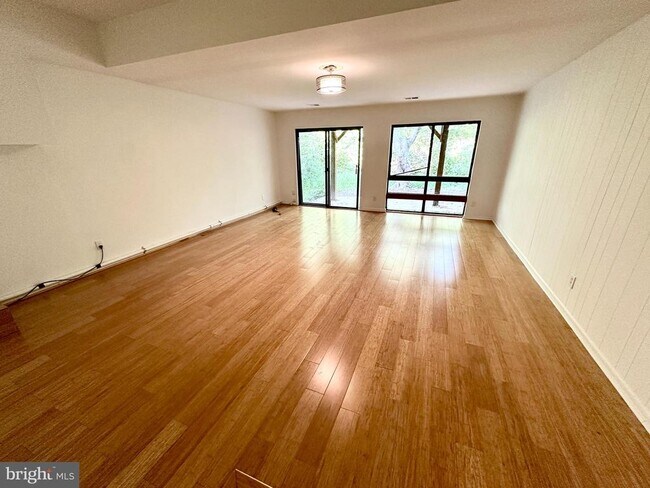 Building Photo - 1526 Scandia Cir