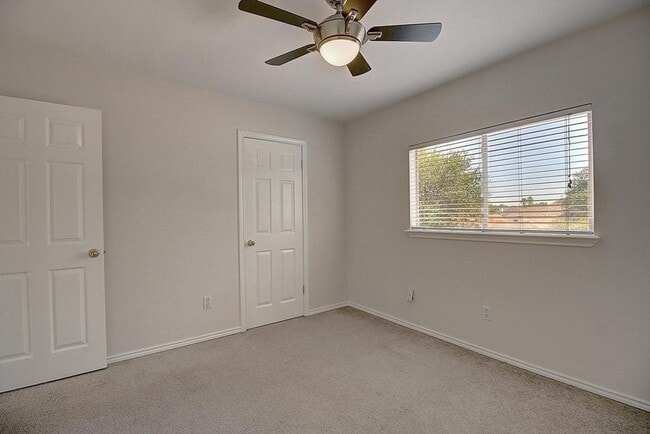 Building Photo - 5101 Cavendish Dr