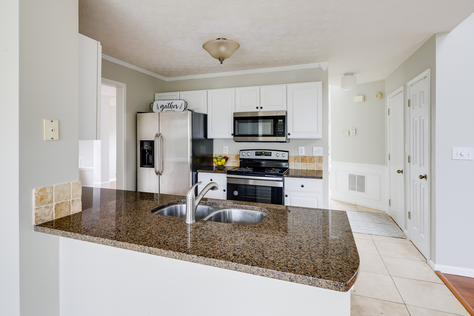 Building Photo - 13005 Crabapple Lake Dr