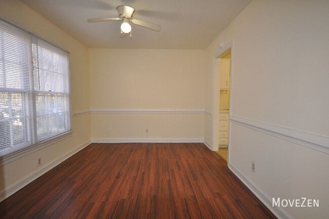 Building Photo - 2841 Tully Square