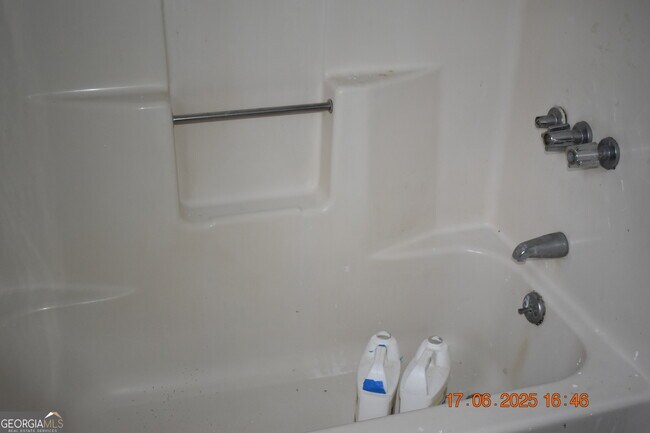 Building Photo - 4403 Azalea Dr