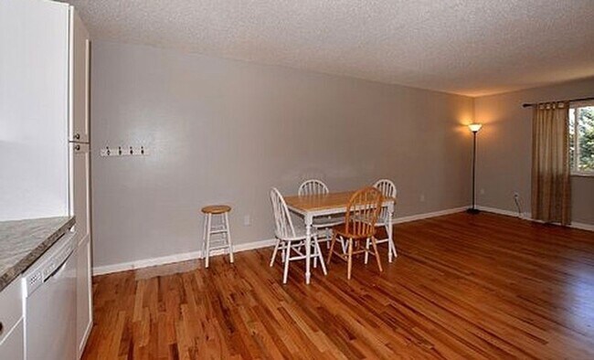 Building Photo - AVAILABLE AUGUST! Huge 4 bedroom/2 bath home with large fenced yard