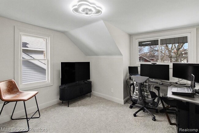 Building Photo - 314 S Laurel St