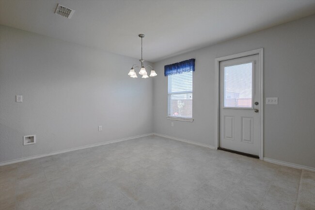 Building Photo - 1613 Waggoner Dr